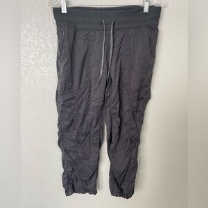 The North Face Womens Crop Hiking Pants Size Medium Dark Gray